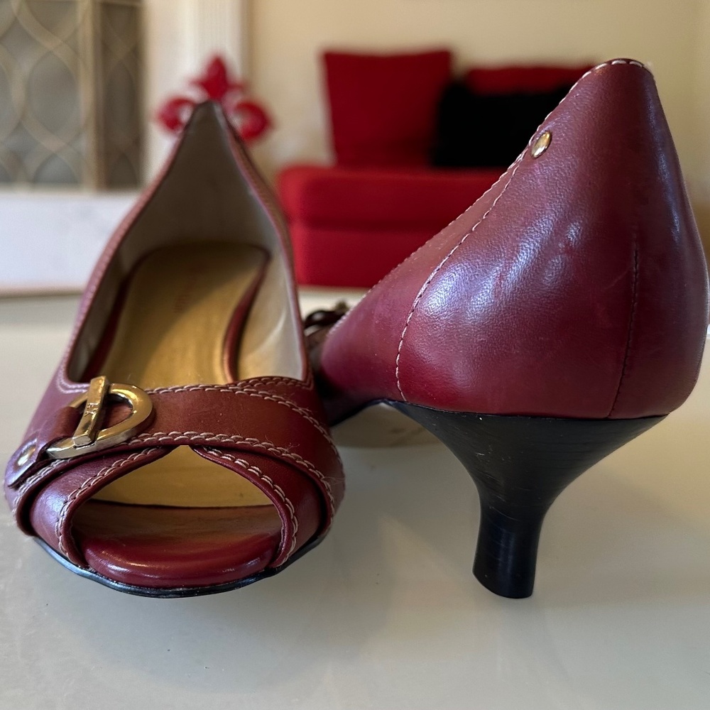 Kitten heel